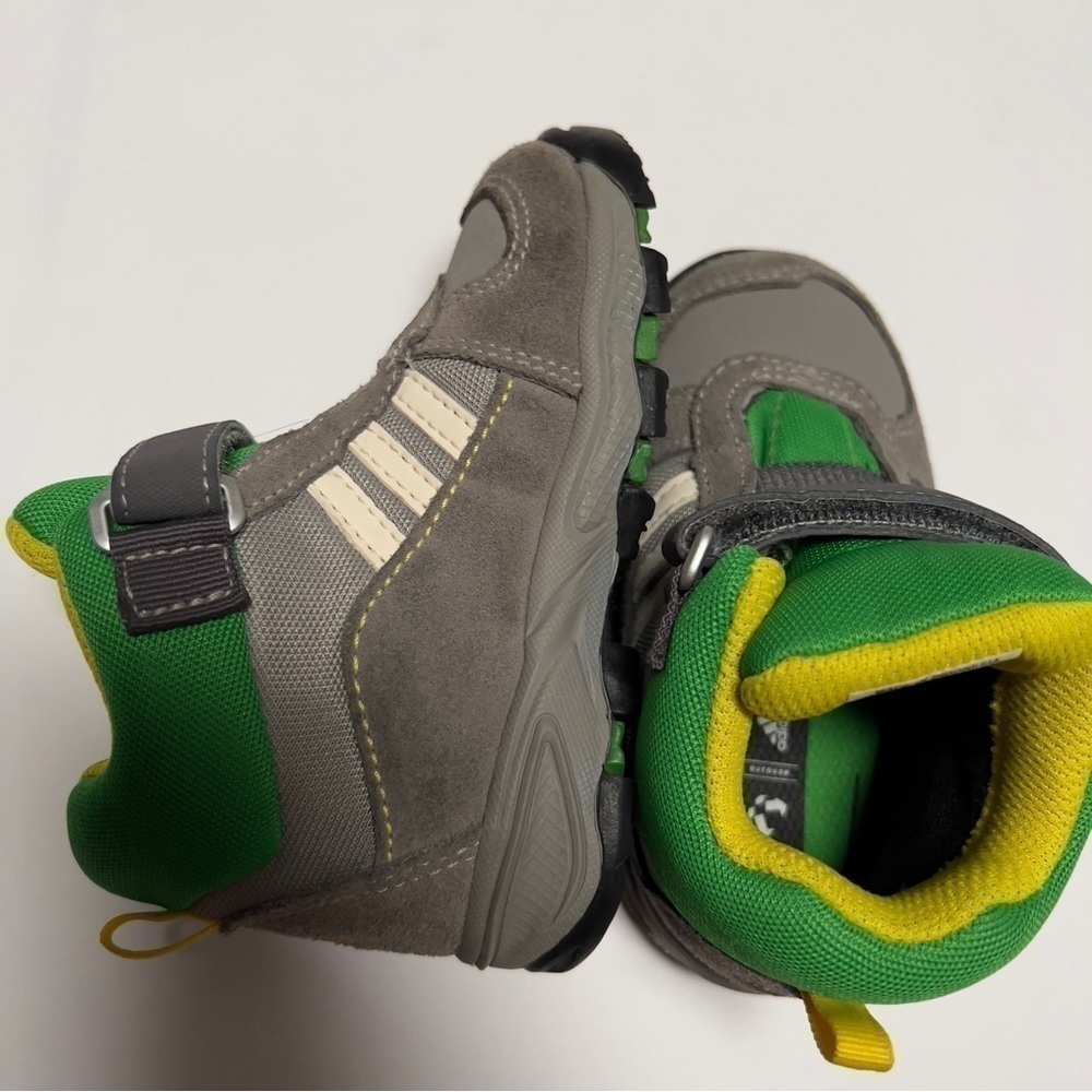 Adidas Outdoor Kids Powderplay Mountain Boots Climaproof Size 6